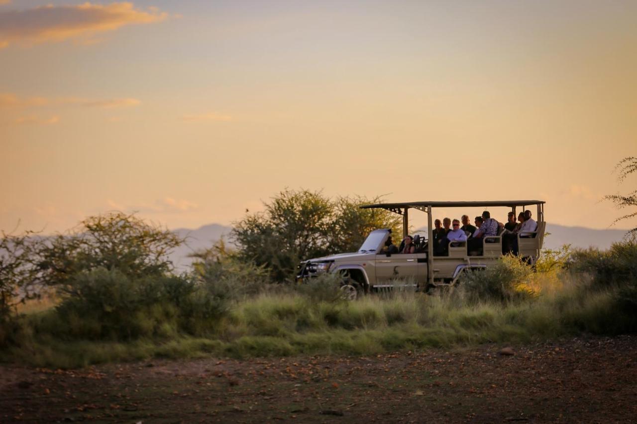 Okapuka Safari Lodge Windhoek Exterior foto